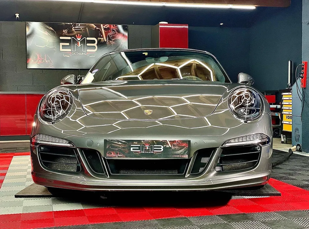 Polissage, Lustrage et traitement céramique d'une Porsche 991 GTS à Lyon