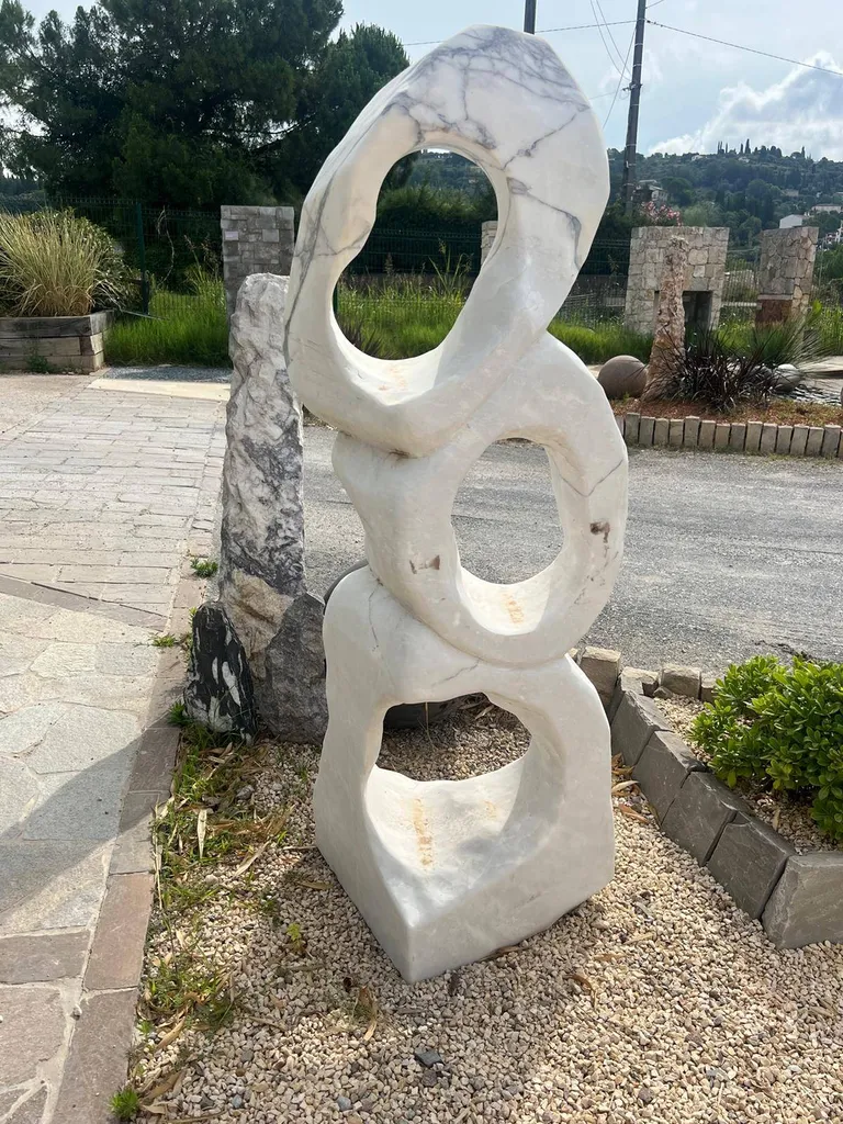 Monolythe blanc 