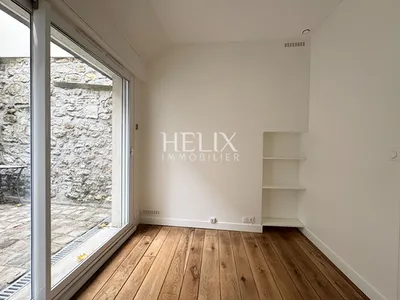A vendre Le Pecq quartier Saint-Wandrille comme une maison pour ce joli appartement cinq pièces avec terrasses/jardin situé dans une petite copropriété à l'abris des regards.