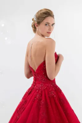 ROBE DE MARIEE ROUGE SEQUINS MARSEILLE 