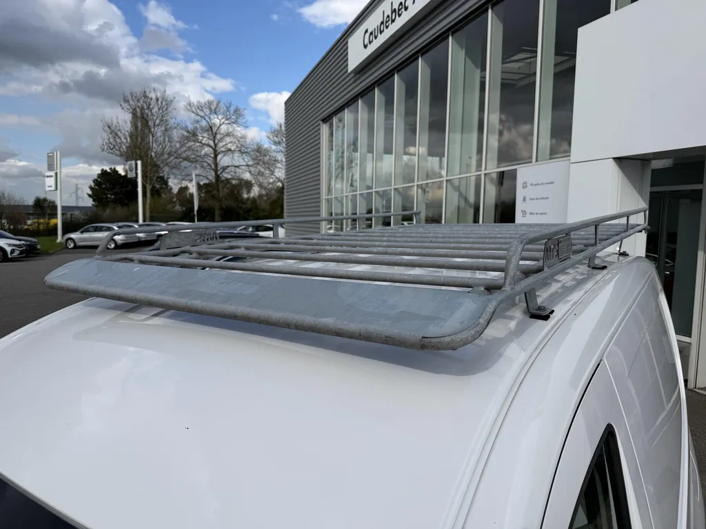 Volkswagen Caddy Cargo occasion diesel près de Rouen utilitaire fiable économique idéal professionnels Normandie livraison rapide