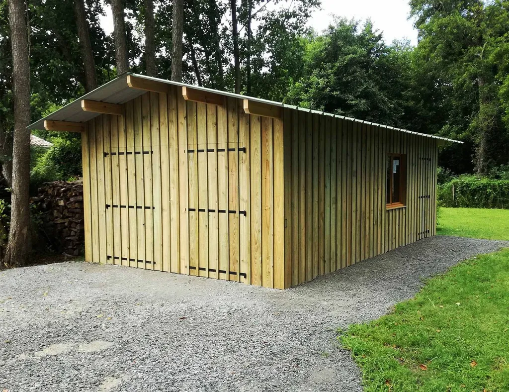 Fabrication d'un garage en bois de 30m2 à Biscarrosse