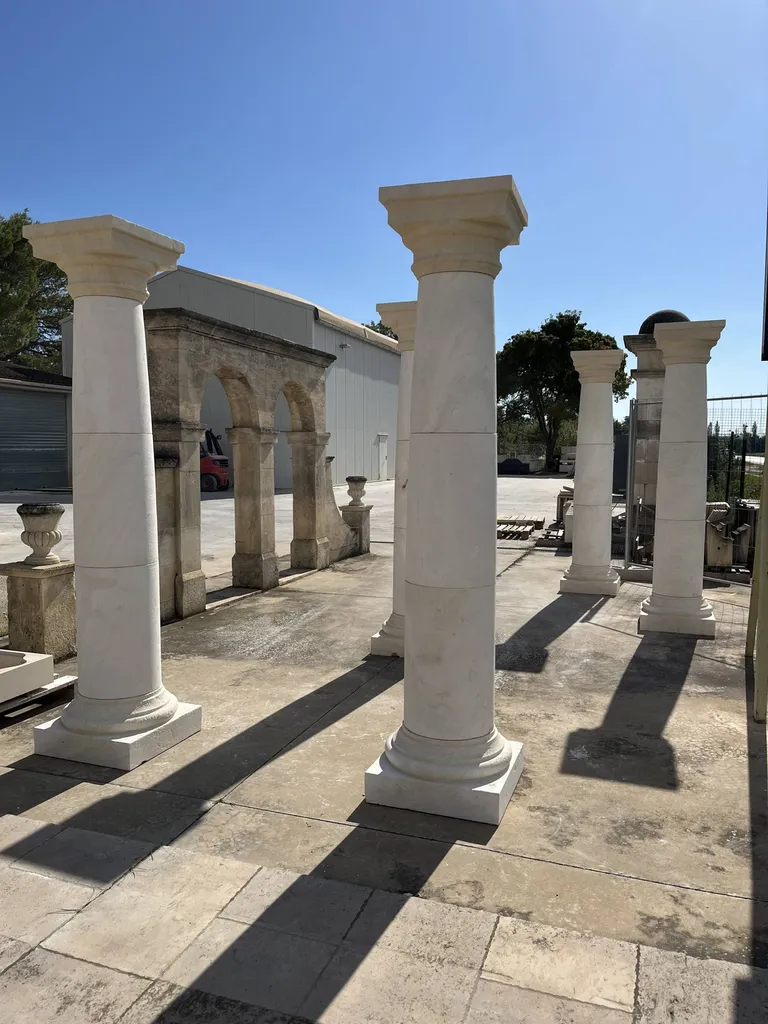 Piliers en Pierre d'Estaillade à Arles