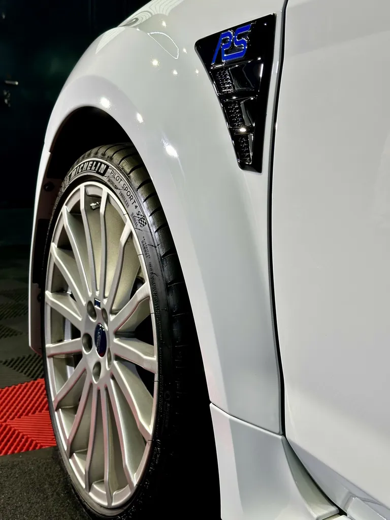 rénovation carrosserie lyon spécialiste du traitement céramique ouest lyonnais 