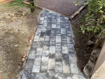 Chemin en pavé d'une maison à Strasbourg CLK 