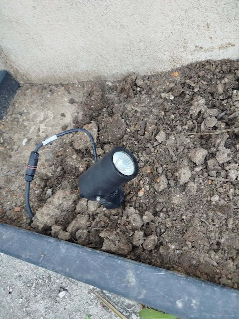 Installation électrique cuisine d’été et aménagement extérieur éclairage prises étanches IP65 à Saint Laurent d’Aigouze Gard