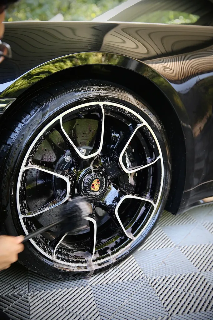 Film de protection XPEL Côte d’Azur : pose PPF intégral Porsche 992 Turbo S par Riviera Detailing à Antibes