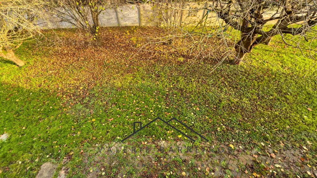 A vendre maison de maître de 113 m² habitables édifiée sur 900 m² de terrain sur la commune de CAUDEBEC LES ELBEUF 76320