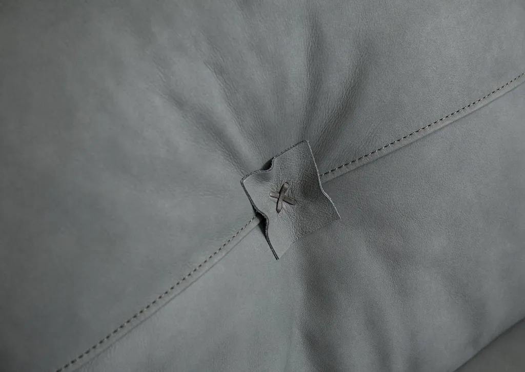 fauteuil en cuir et bois massif qualité italienne à hyères dans le Var