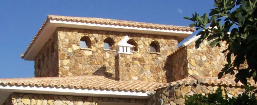 Parement en pierre d'Or et Quartzite Doré, Grossiste Pierre naturelle d'importation à Bastia en Corse