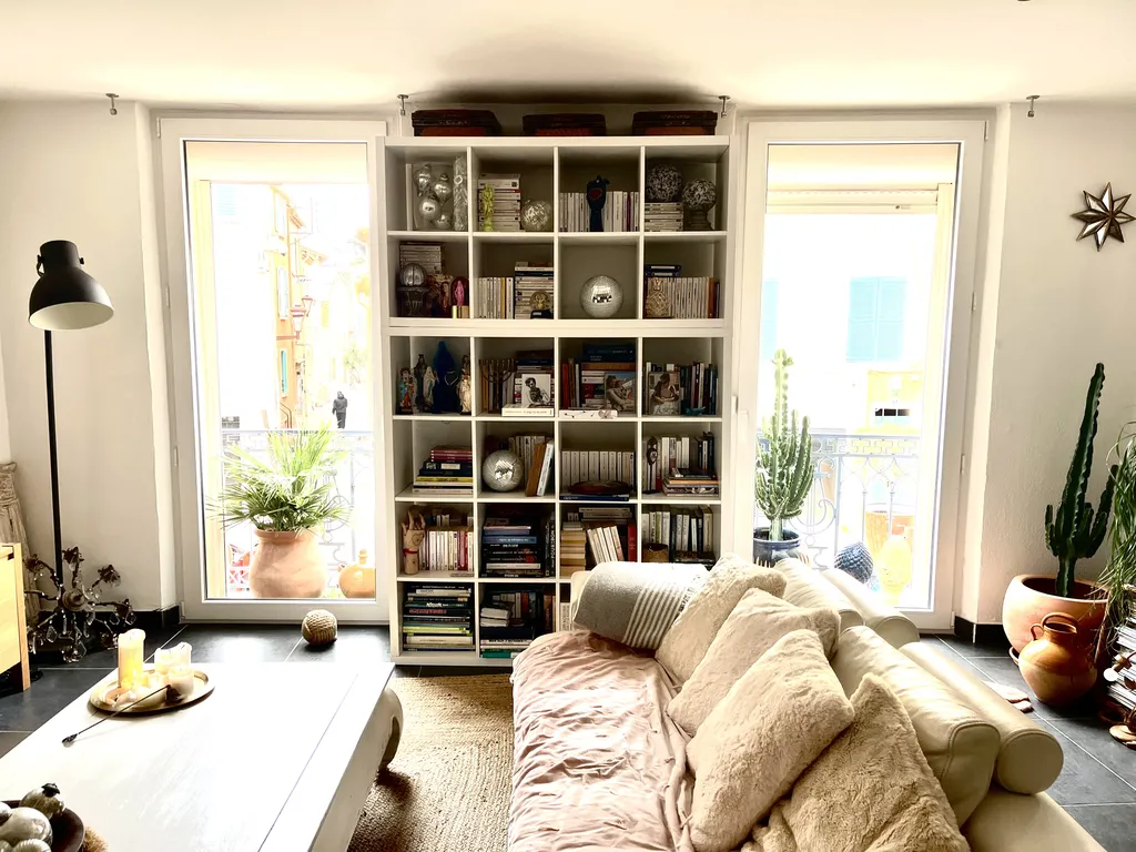 Porte-fenêtre PVC 1 vantail sur mesure à Fréjus isolation thermique sécurité rénovation performante double vitrage qualité professionnelle