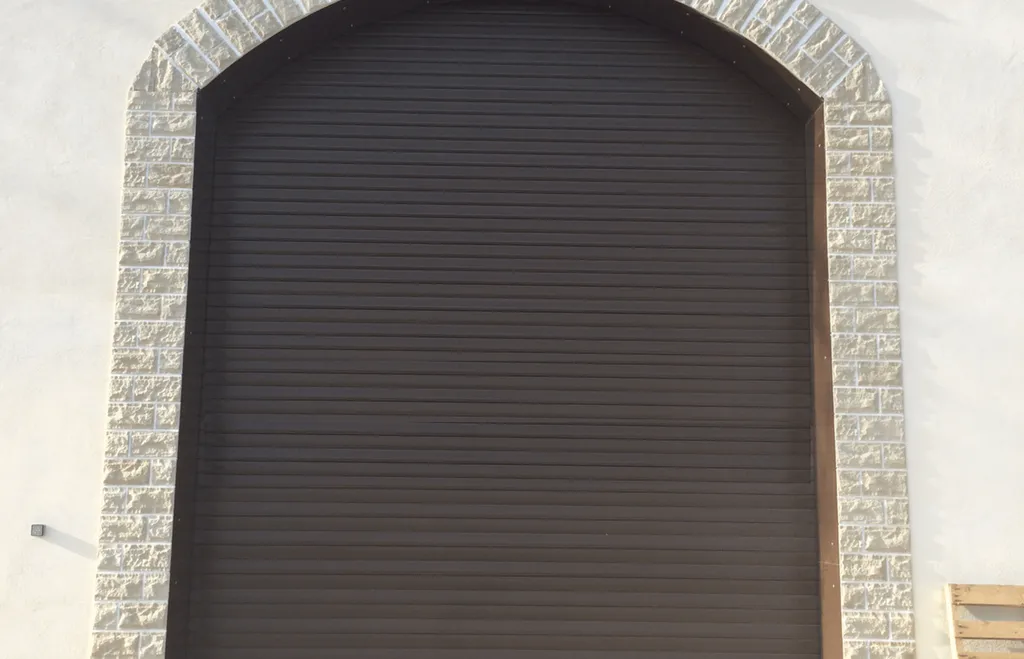 rideau métallique isolation acoustique et thermique Bouches du Rhône