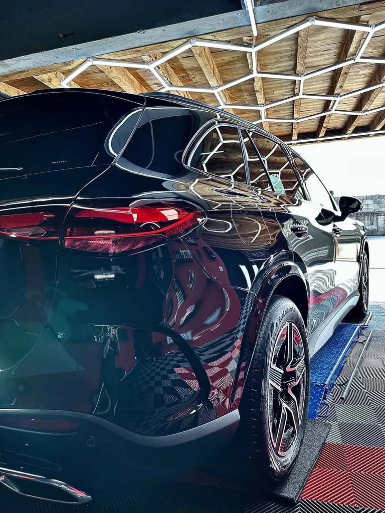 Traitement céramique auto DETAILING protection carrosserie Sud de Lyon Mercedes GLC