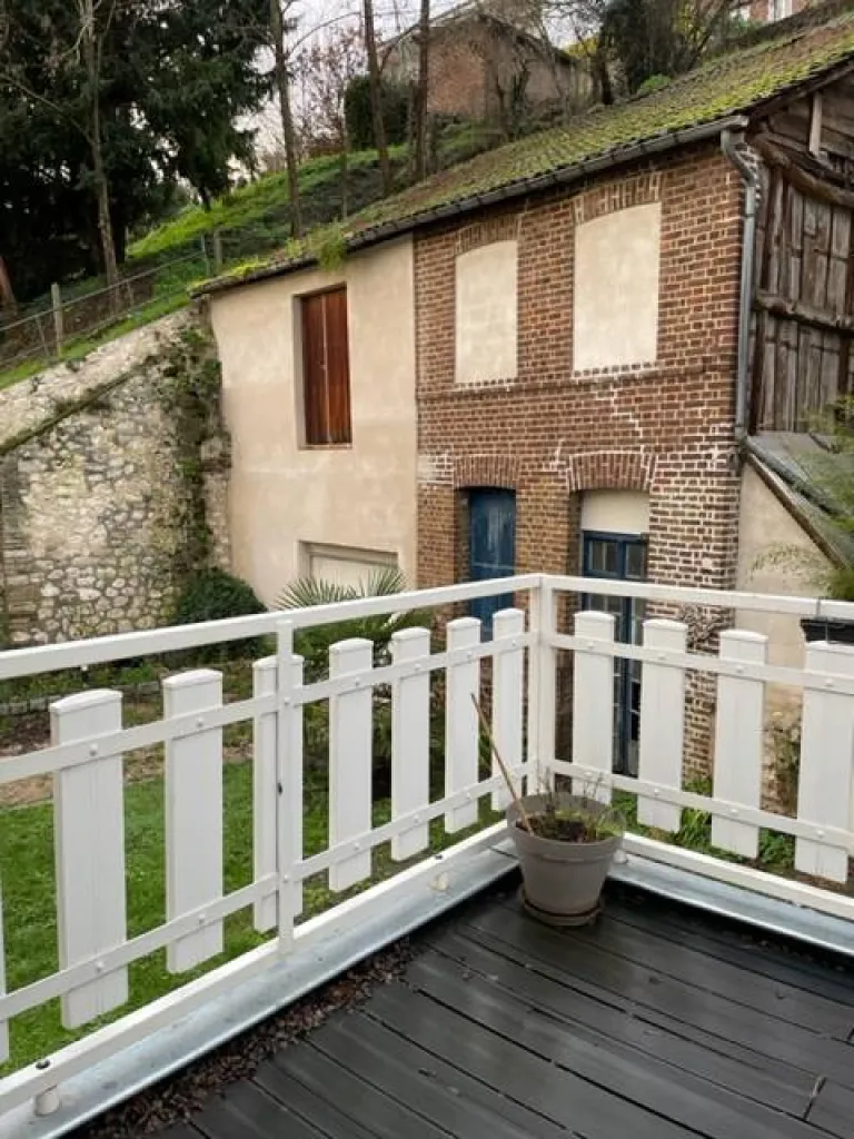 A vendre à ST AUBIN LES ELBEUF maison de 120 m² édifiée sur un terrain de 497 m²