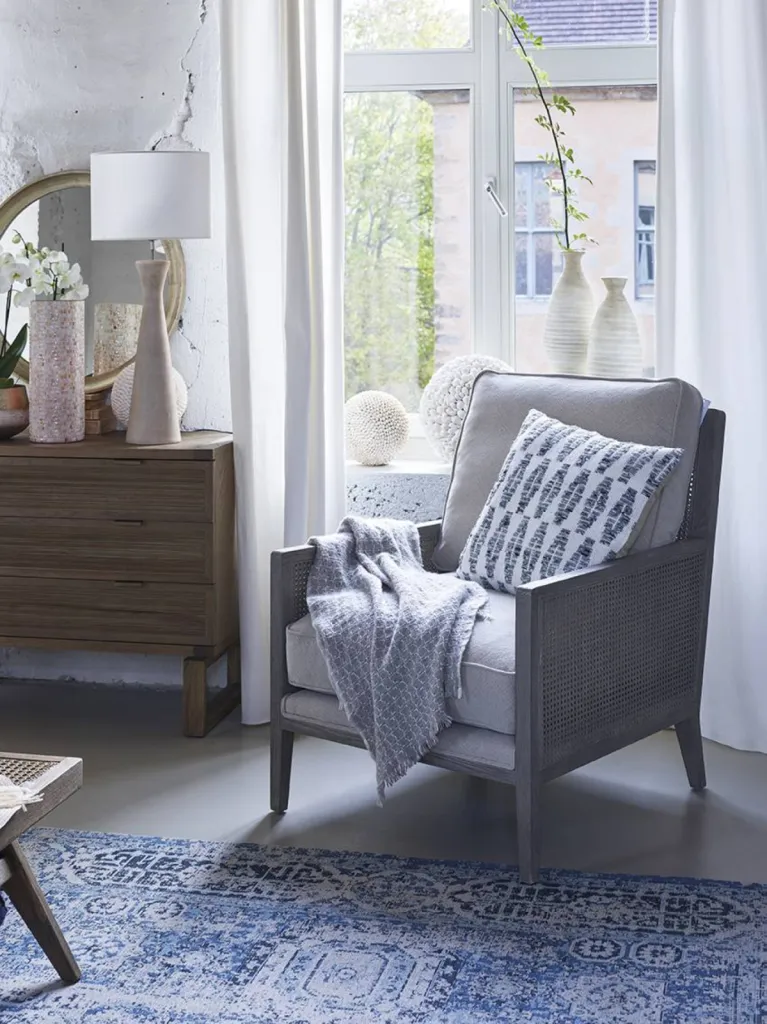 Fauteuil, mobilier, coussins Blanc d'Ivoire ©inspirationsinterieurs