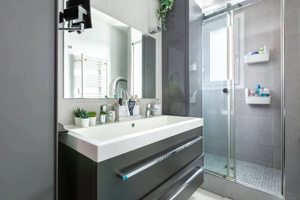 A vendre 4 pièces Ligne 15  gare de 