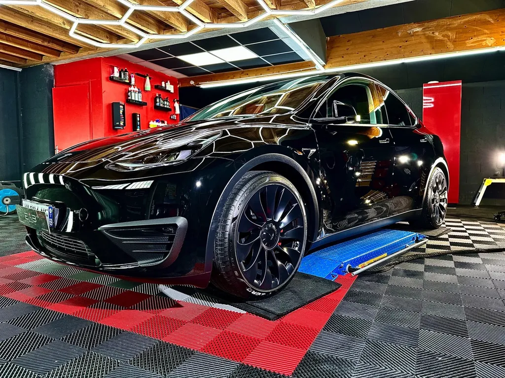 DETAILING automobile PPF voiture traitement céramique automobile Lyon tesla model Y