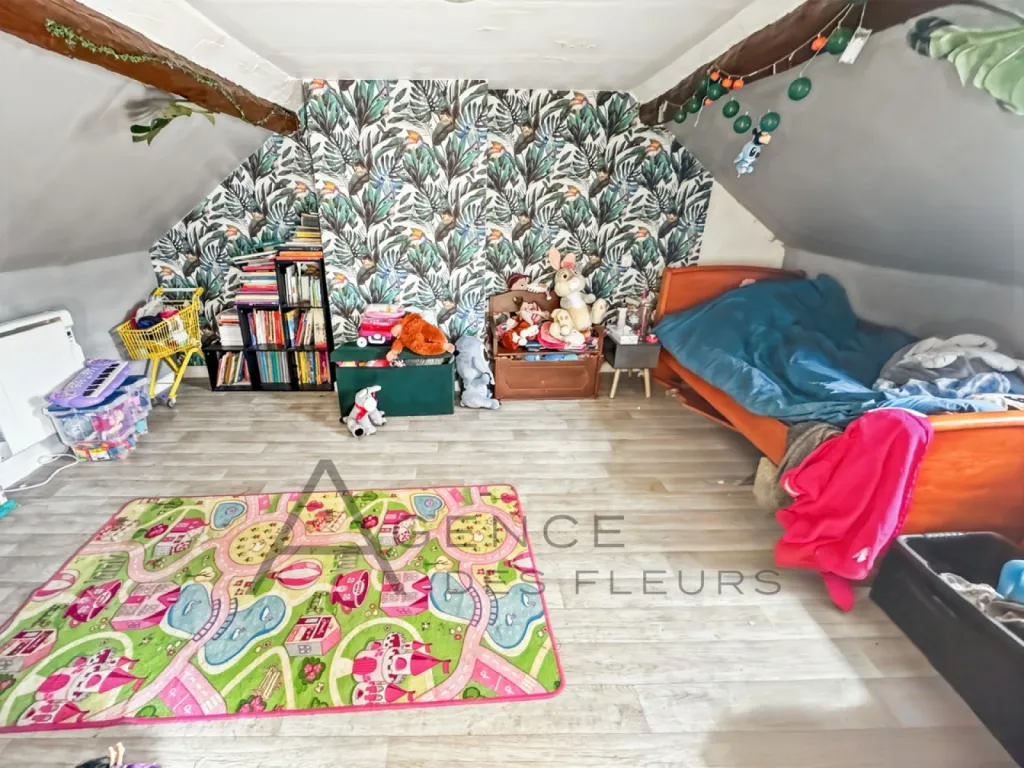 À VENDRE! maison de 97 m² à rénover sur la commune de CAUDEBEC LES ELBEUF 76320