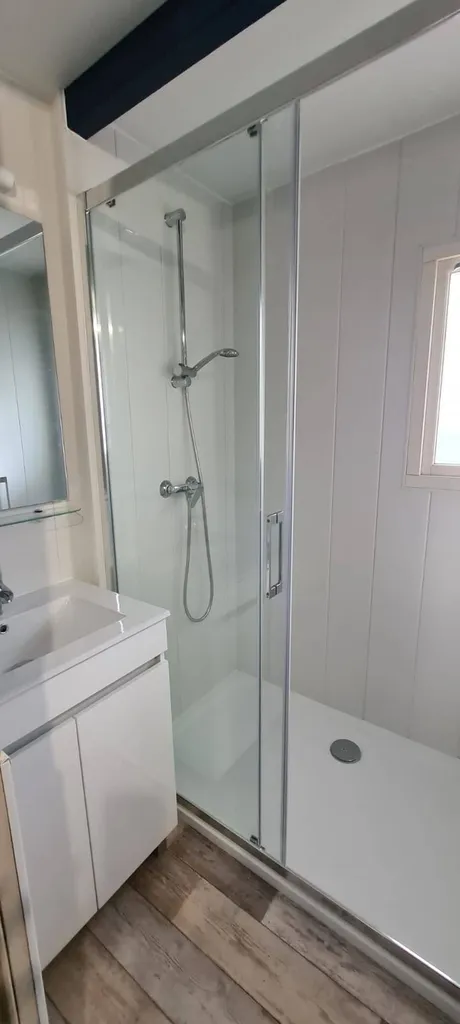 location en camping bord de plage proche du village de Vias