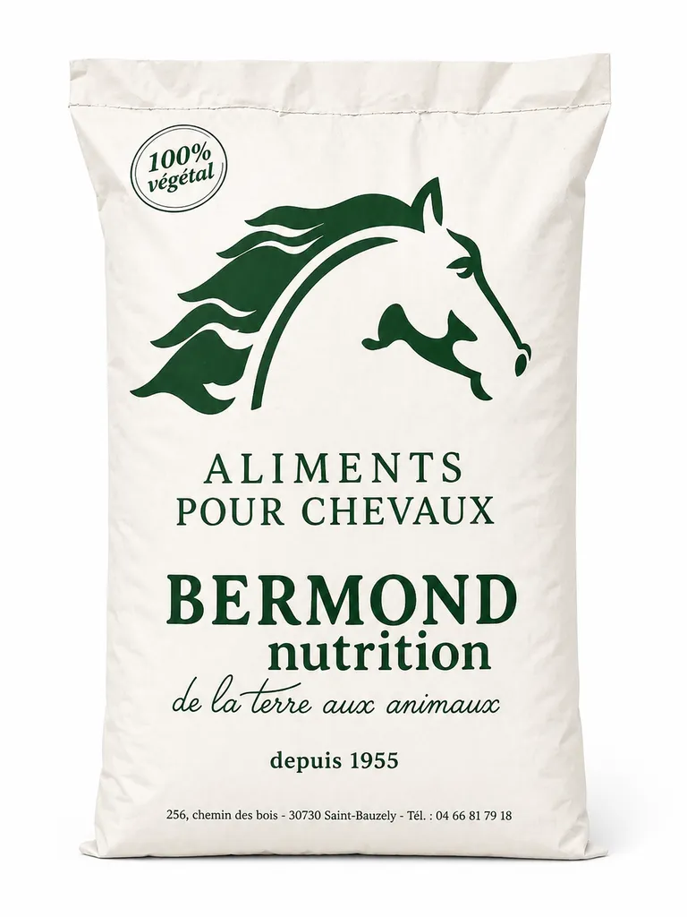 Aliment cheval Nutri complet équilibré fibres énergie digestion luzerne orge blé levures vitamines minéraux santé vitalité quotidienne chevaux
