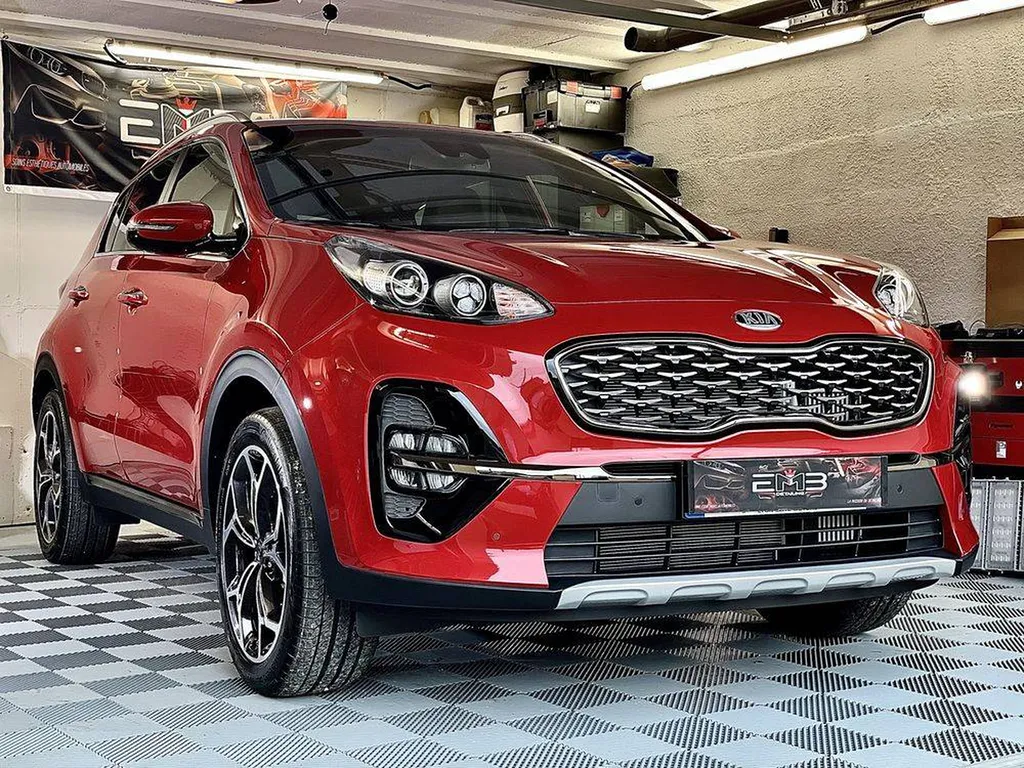 Enlever les rayures sur ma carrosserie rouge à lyon
