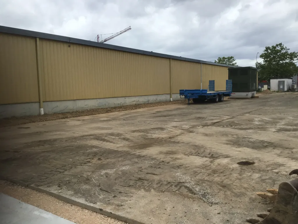 Travaux de terrassement, de plateforme, et d'application d'enrobés pour un site technique poids lourd – Mâcon (Saône-et-Loire)