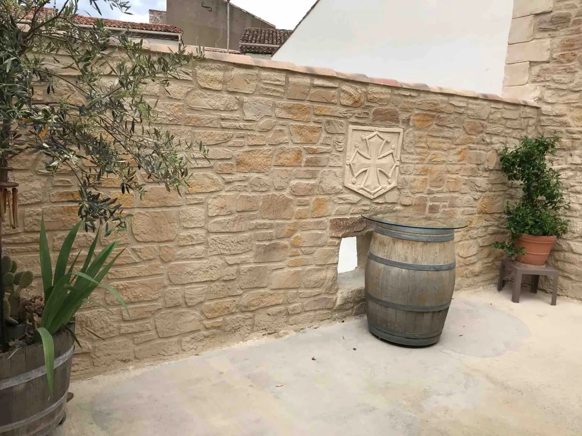 Rénovation  en pierre taillée à Causses et Veyran  proche de Béziers 