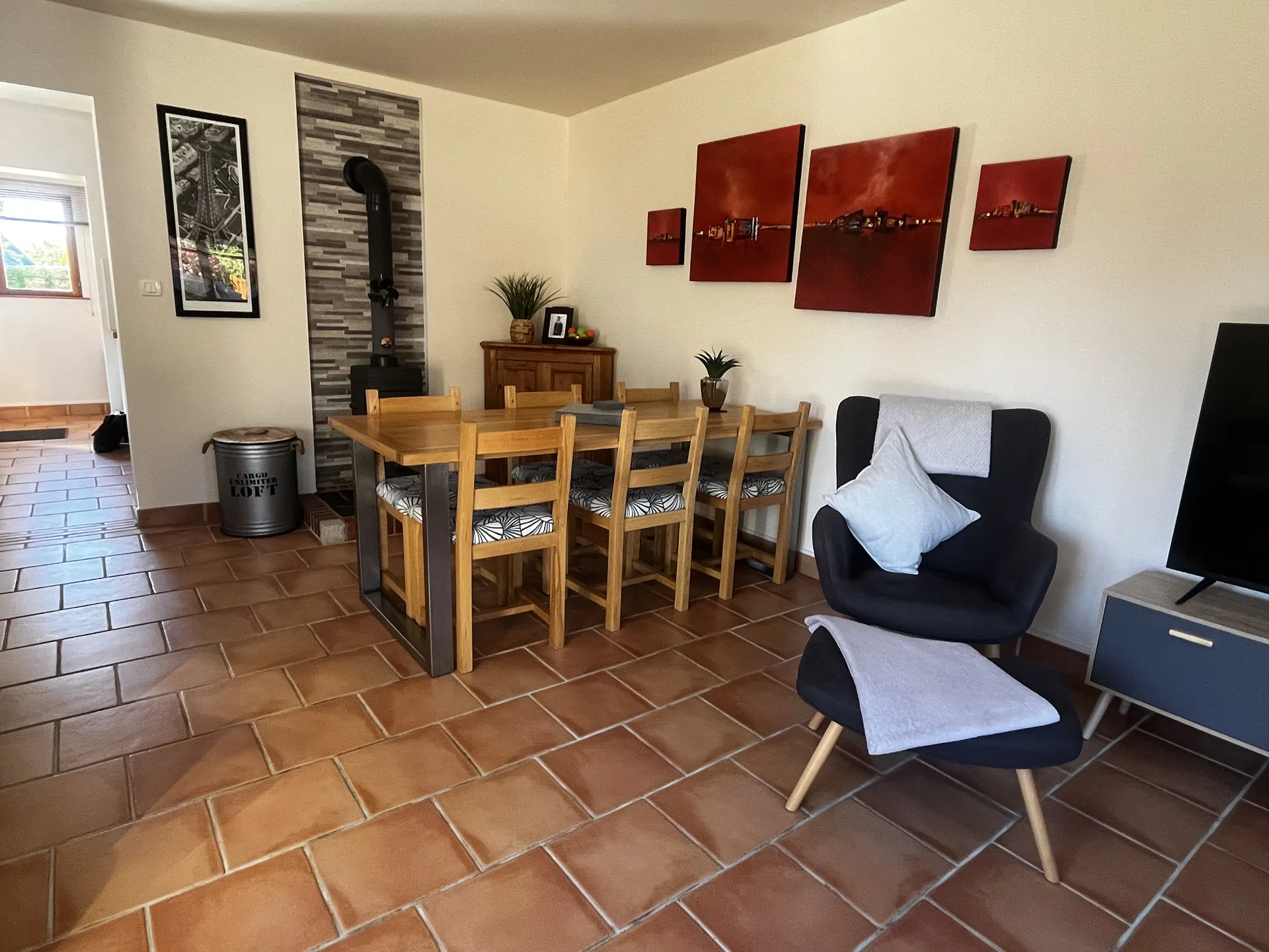 Maison récente avec grande dépendance aménageable – Terrain clos – Proche Côte Normande