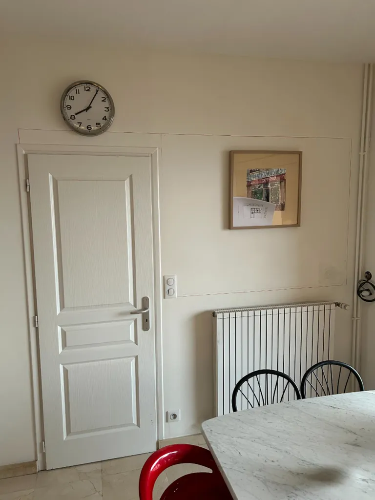 Cuisine avant création de verrière atelier avec cloison séparative dans cette maison à Collonges-au-Mont-d’Or près de Lyon