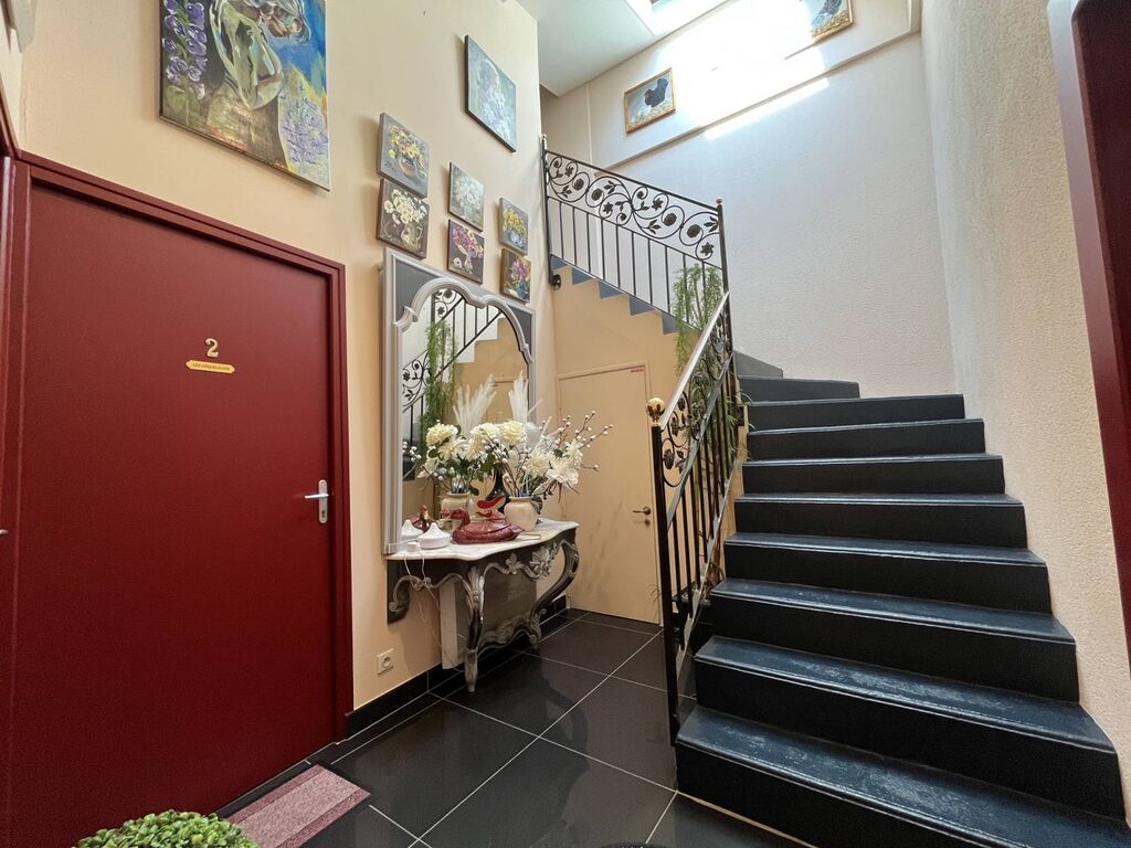 Ensemble immobilier avec ascenseur, à vendre, en centre ville de Caudebec en Caux !