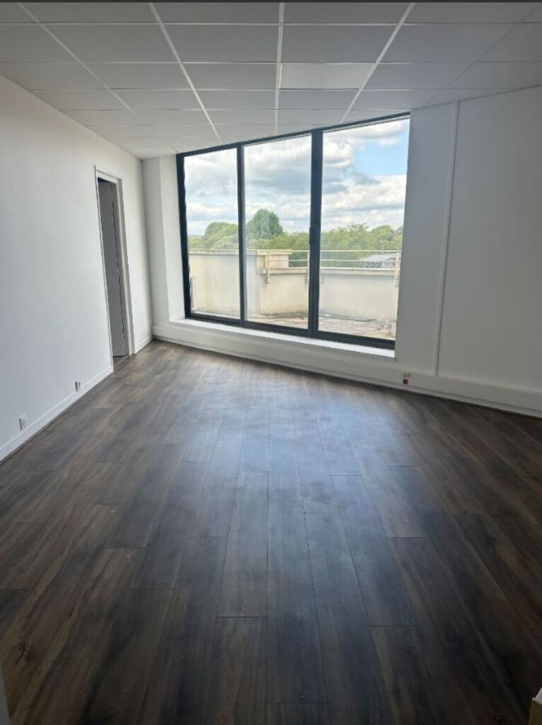 BUREAUX ROUEN - 95 m2 - 5 331 € charges comprises