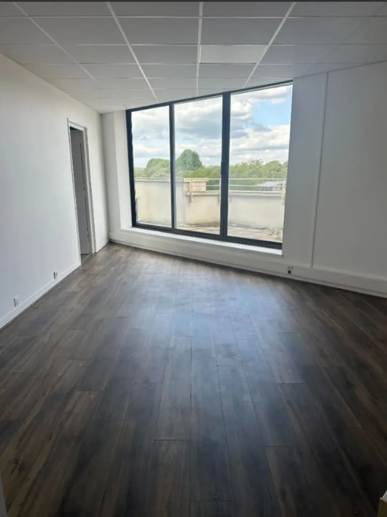 BUREAUX ROUEN - 95 m2 - 5 331 € charges comprises