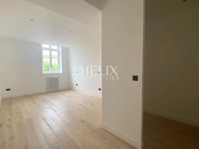 A vendre maison 204,10 M2  jardin et terrasse à Saint-Germain-en-Laye , RER A 10 mn.