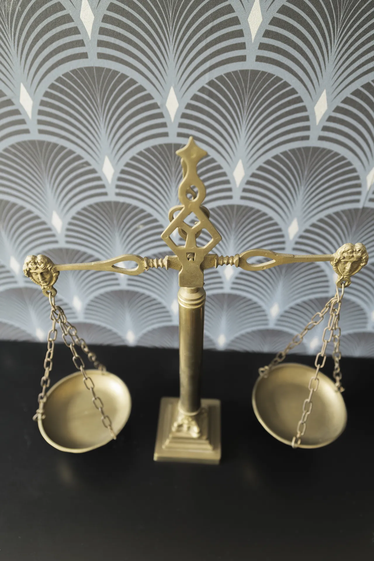 Sistema penal francés explicación  Abogado tribunal correccional Marsella  Juez de instrucción Francia  Experto derecho penal francés  Bufete Avocatia Marsella