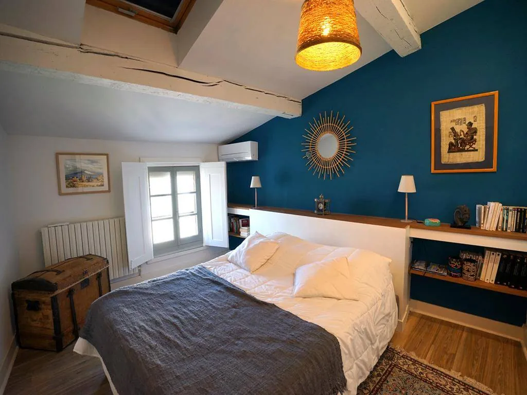 Maison de ville au cœur du centre historique, garage, terrasse, vue Mont Ventoux   