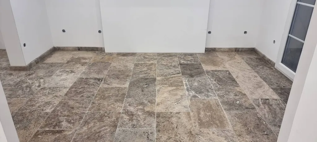 TRAVERTIN SILVER 1er choix 61 x 40.6 x 1.2 cm 