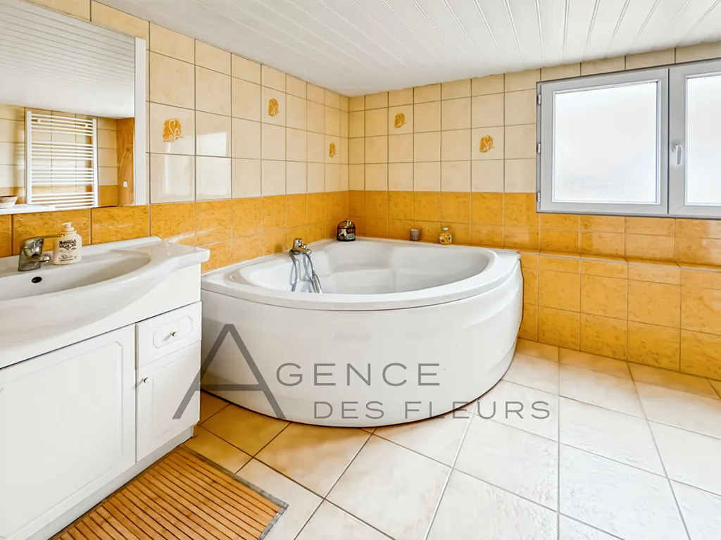 À vendre, jolie maison de 122 m² sur un terrain de 485 m² située à Caudebec-les-Elbeuf 76320