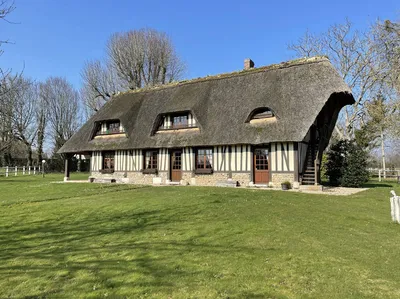 A vendre authentique demeure de caractère et son terrain arboré d’environ 3000 m² région La Saussaye 27370