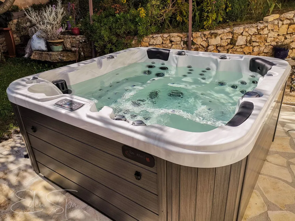 jacuzzi américain haut de gamme les pennes-mirabeau