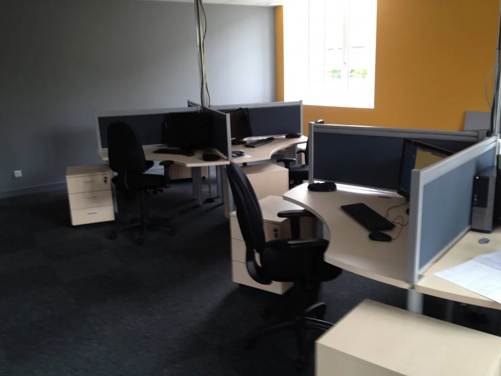 Aménagement d'un call center avec cloisonnettes à Orange