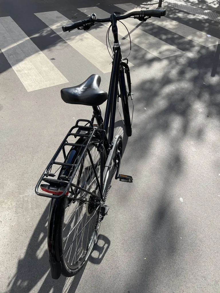Location de vélo de randonnée pour femme avec sacoche à Lyon