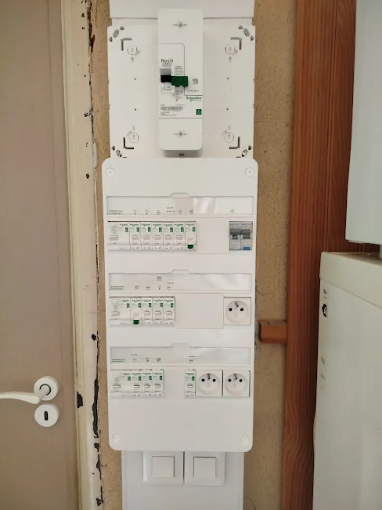 Notre zone d'activité pour ce serviceComment installer une borne de recharge dans une entreprise avec installation rapide et optimisation consommation électricité