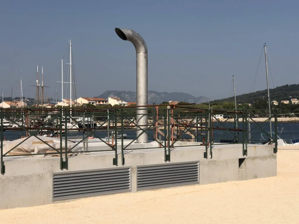 cheminée d’échappement