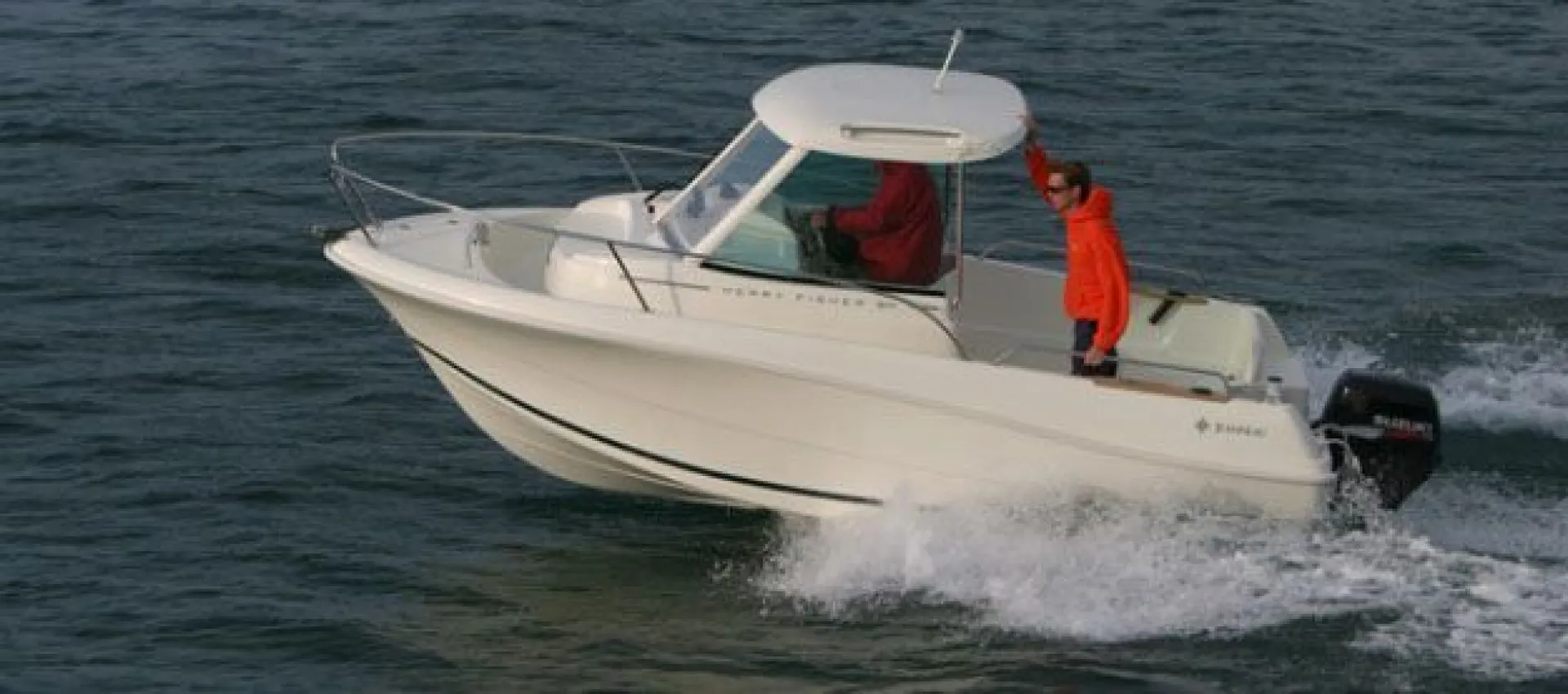 Cours de remise à niveau en navigation côtière à Hyères pour navigateurs titulaires du permis bateau souhaitant renforcer leurs compétences en sécurité maritime