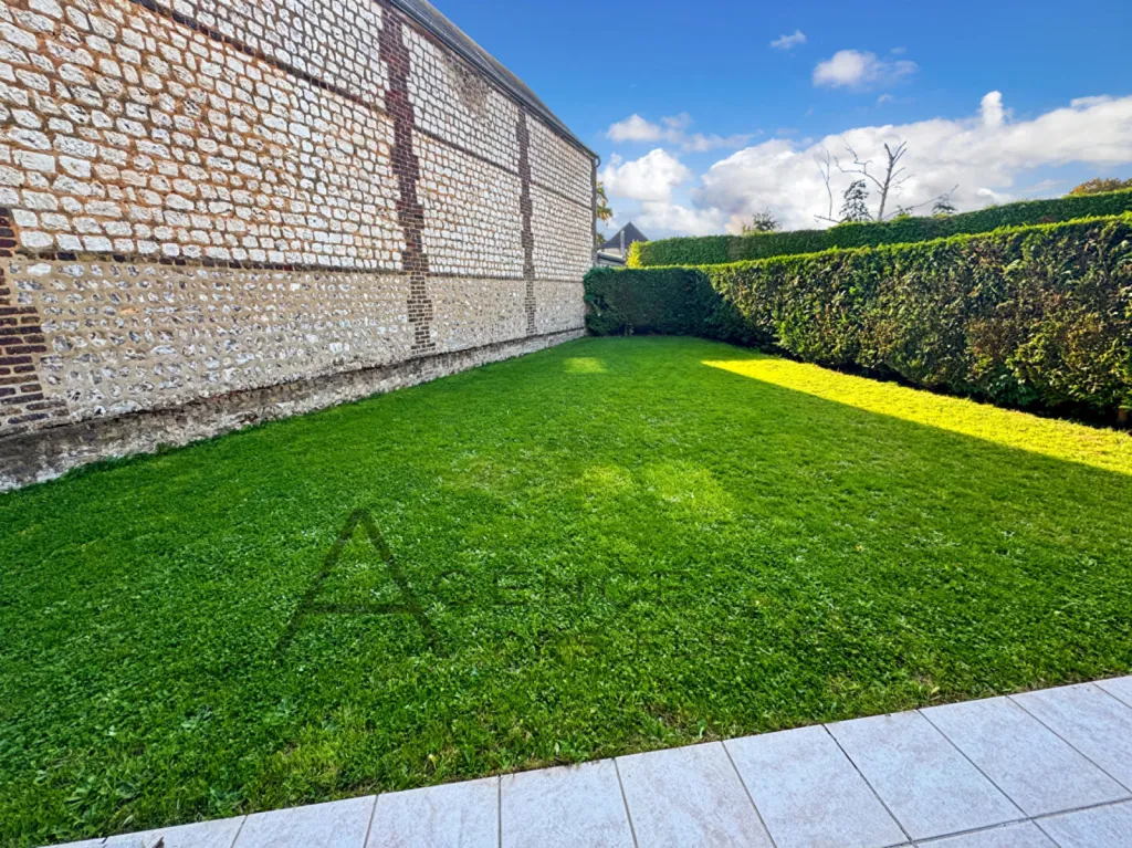 A saisir maison de 96 m² édifiée sur un terrain de 341 m² sur la commune de SAINT PIERRE LES ELBEUF 76320