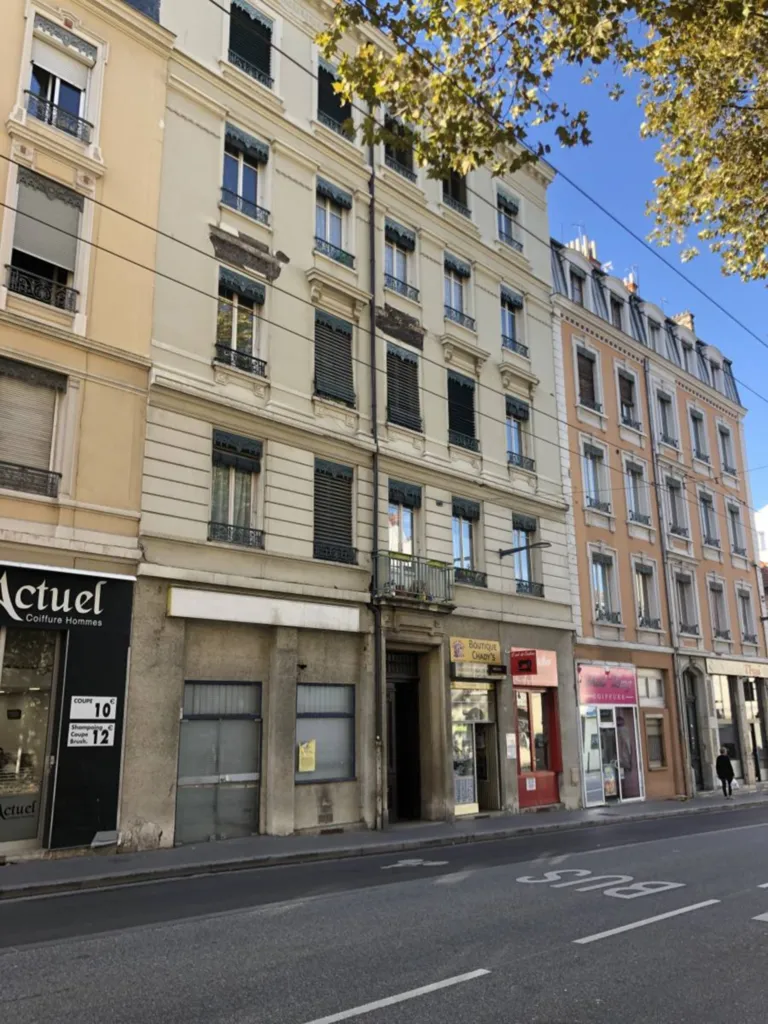 Investissement locatif d'appartements du T1 au T2 duplex dans un bel immeuble haussmannien sécurisé à Villeurbanne près de Lyon