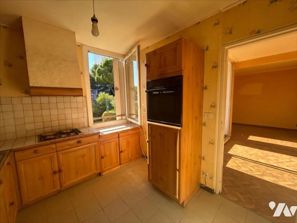 Achat appartement T3 lumineux avec terrasse en résidence avec ascenseur à Martigues (13)