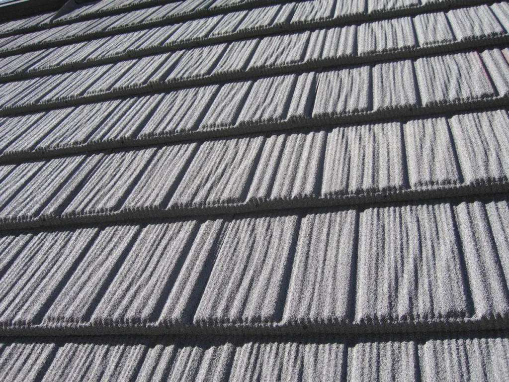 Tuiles métallqies DECRA STRATOS L Gris Clair