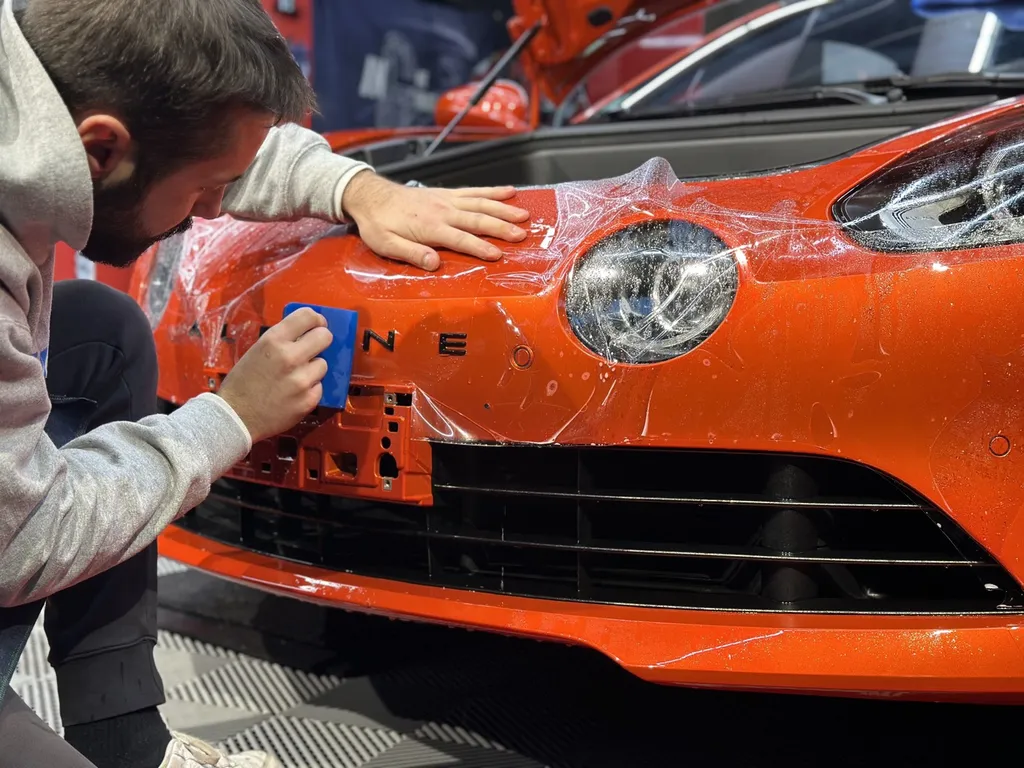 Spécialiste Protection carrosserie film PPF et traitement céramique Lyon Alpine A110 