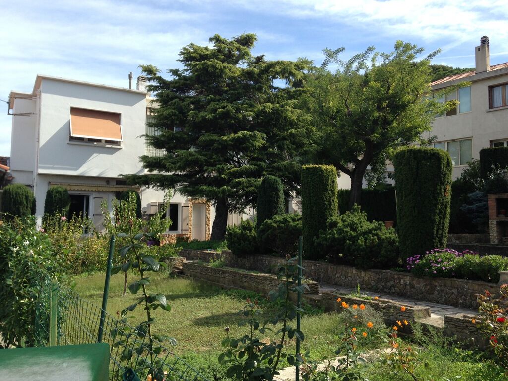 Maison composée de 2 logements 5 Cassis au calme à proximité immédiate du centre